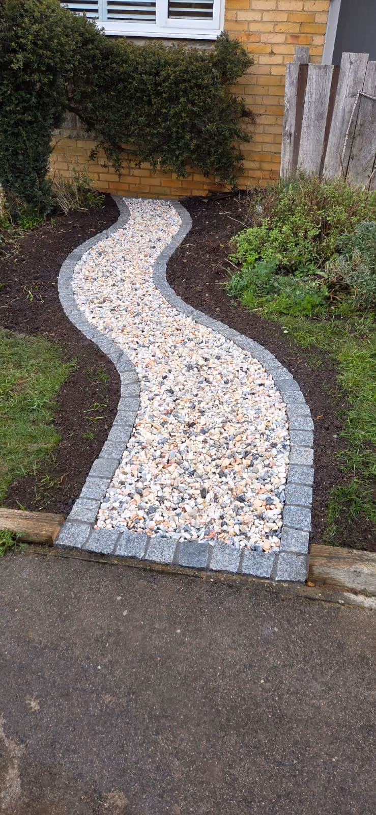 Customer project with decorative stones by J&J Aggregates