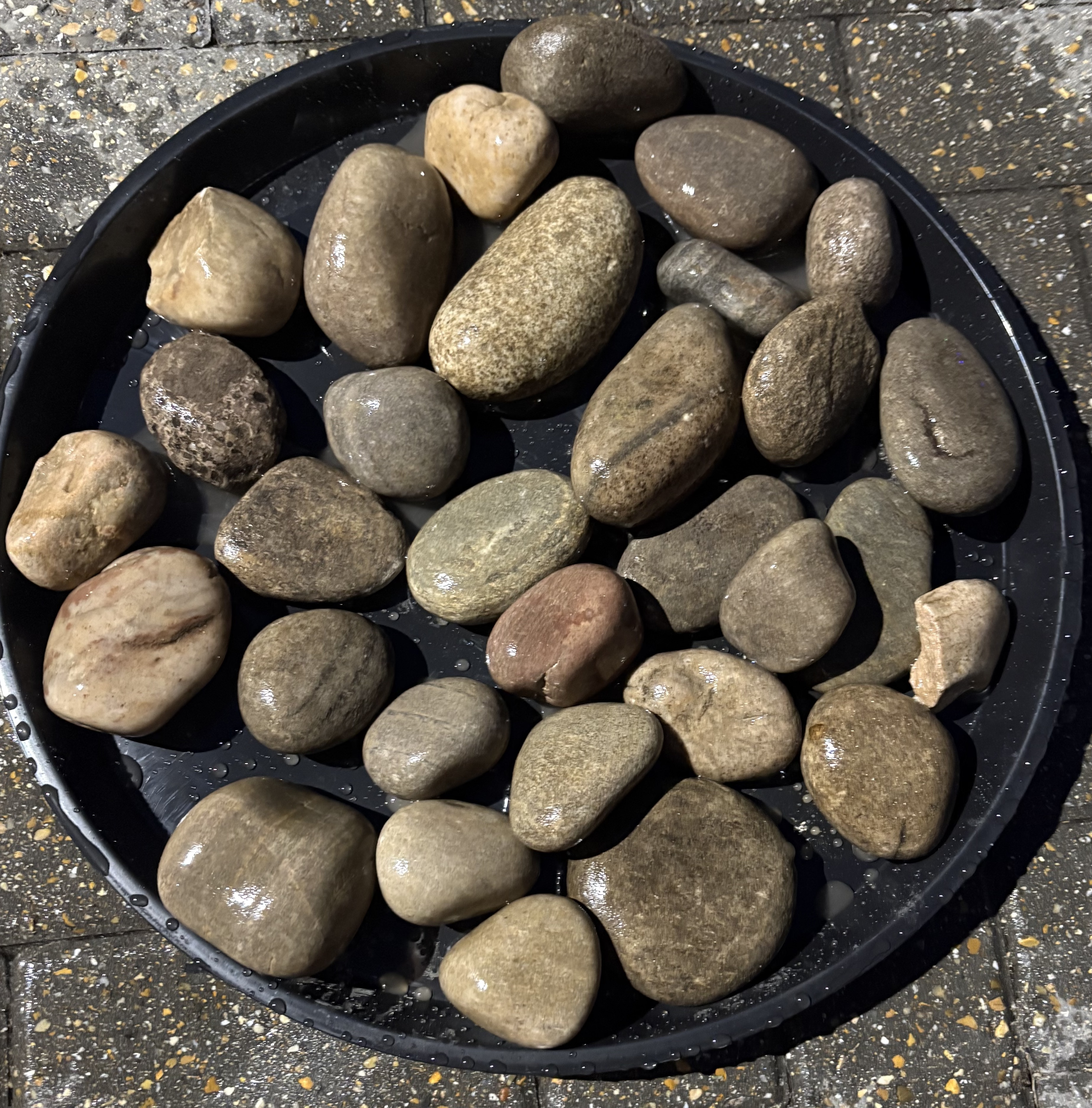Scottish Cobbles 40-80mm 20kg Bag