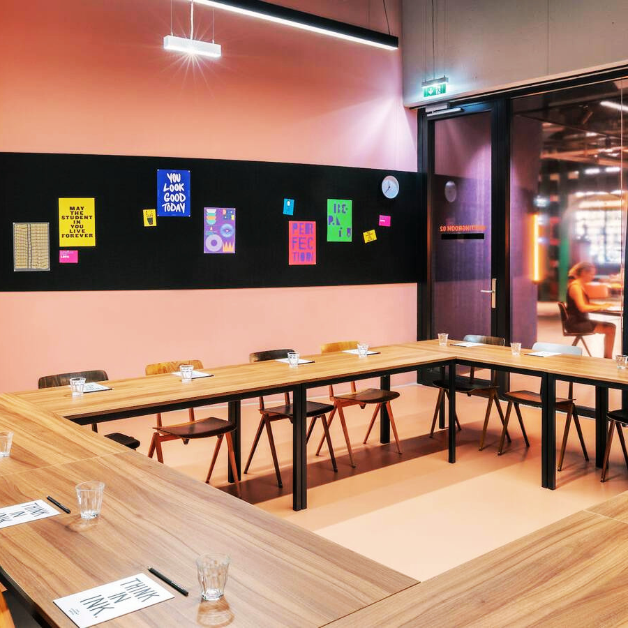 picture of the table tennis tournament at uxcon