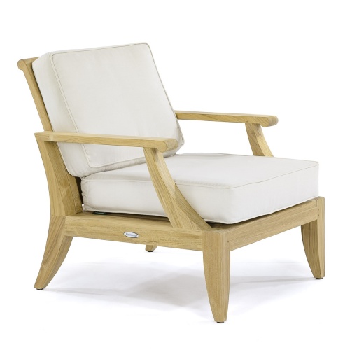 Westminster Teak’s Laguna Teak Lounge Chair