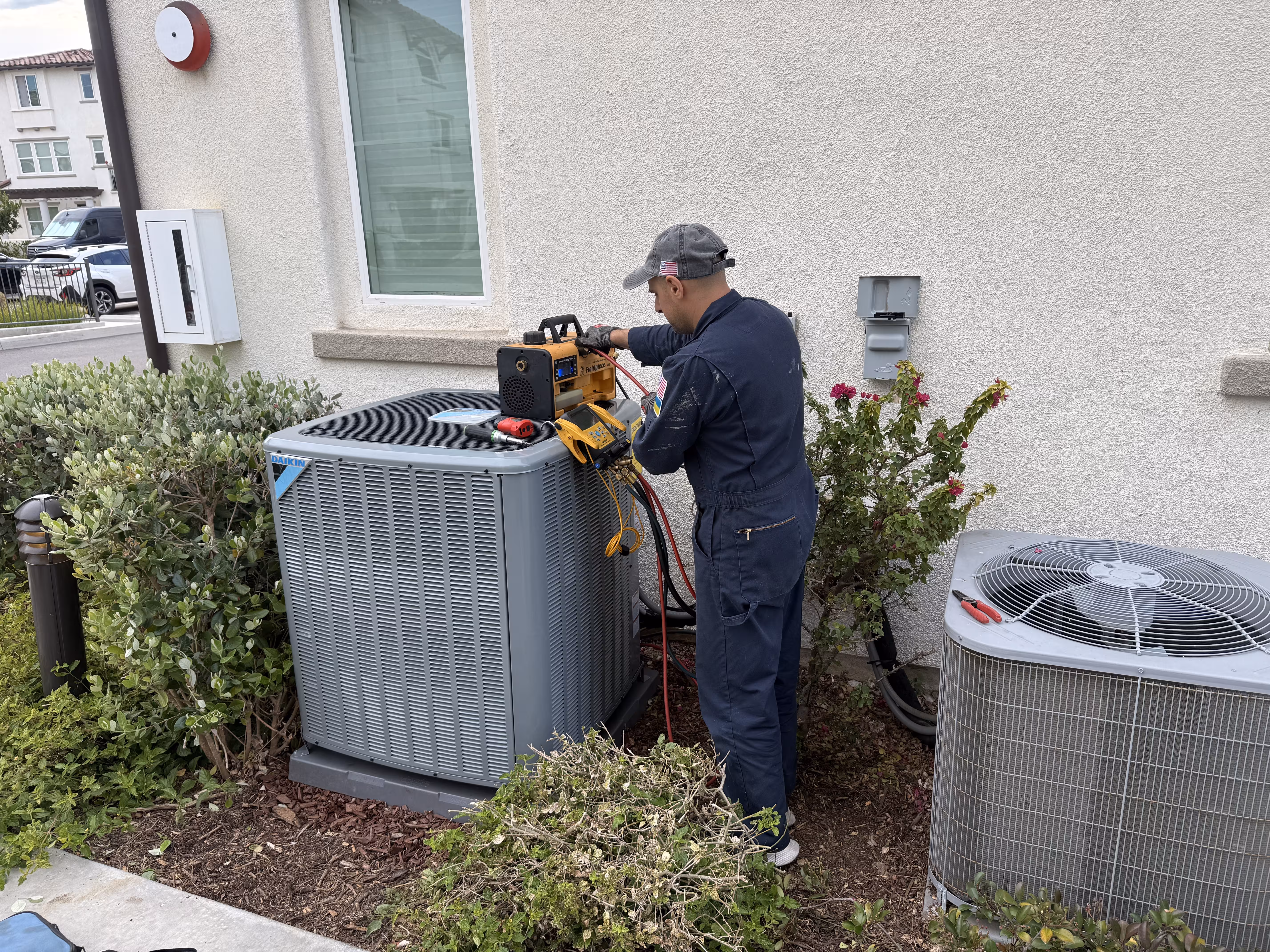 max-air-technician-doing-ac-installation-in-san-diego_converted