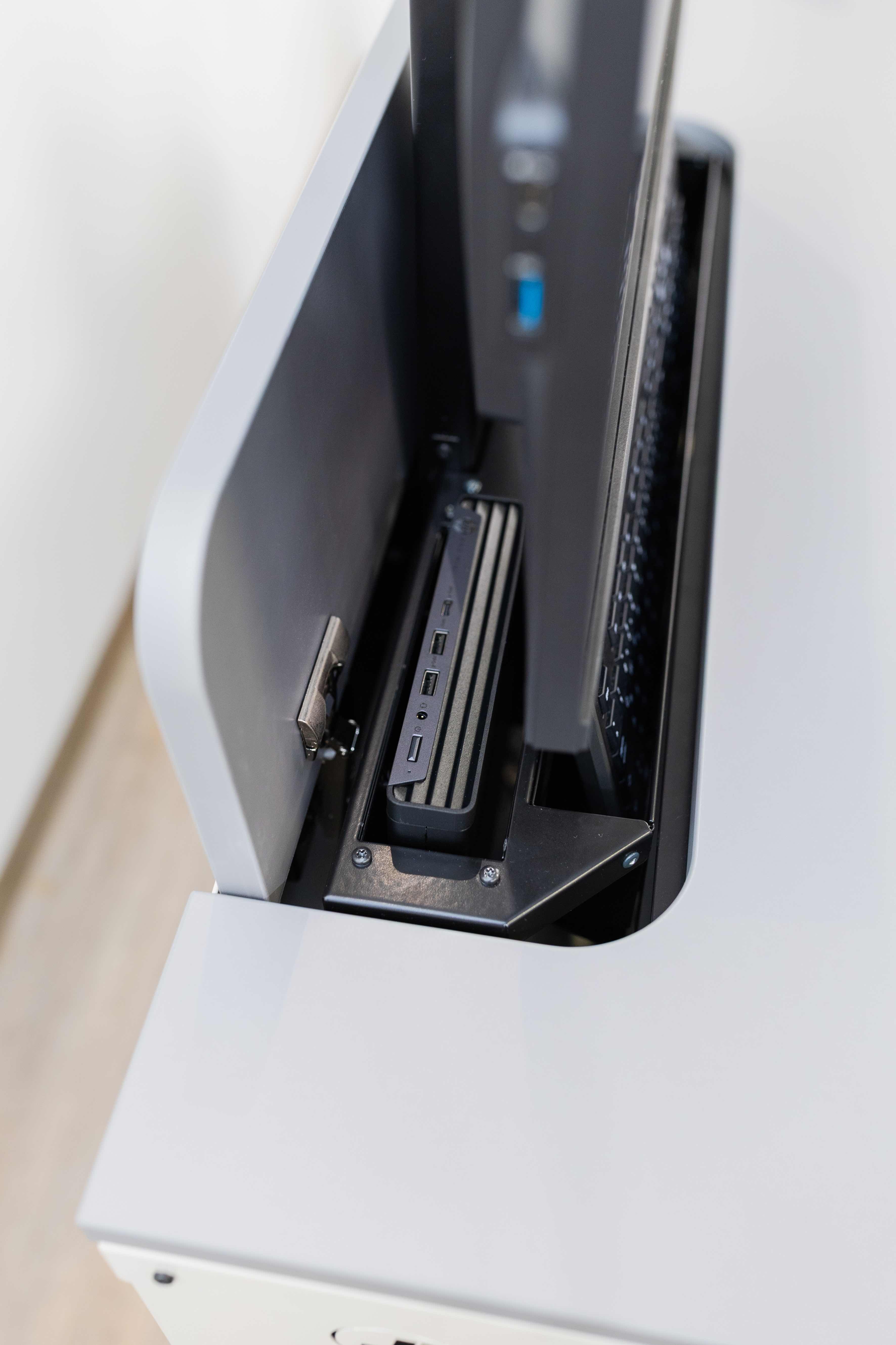 Mini-PC im Hubmechanismus integrierbar- geschützt, abschließbar und jederzeit zugänglich