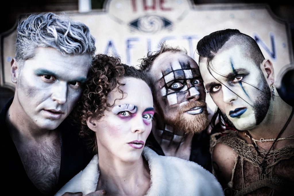 The Metafiction Cabaret (D)