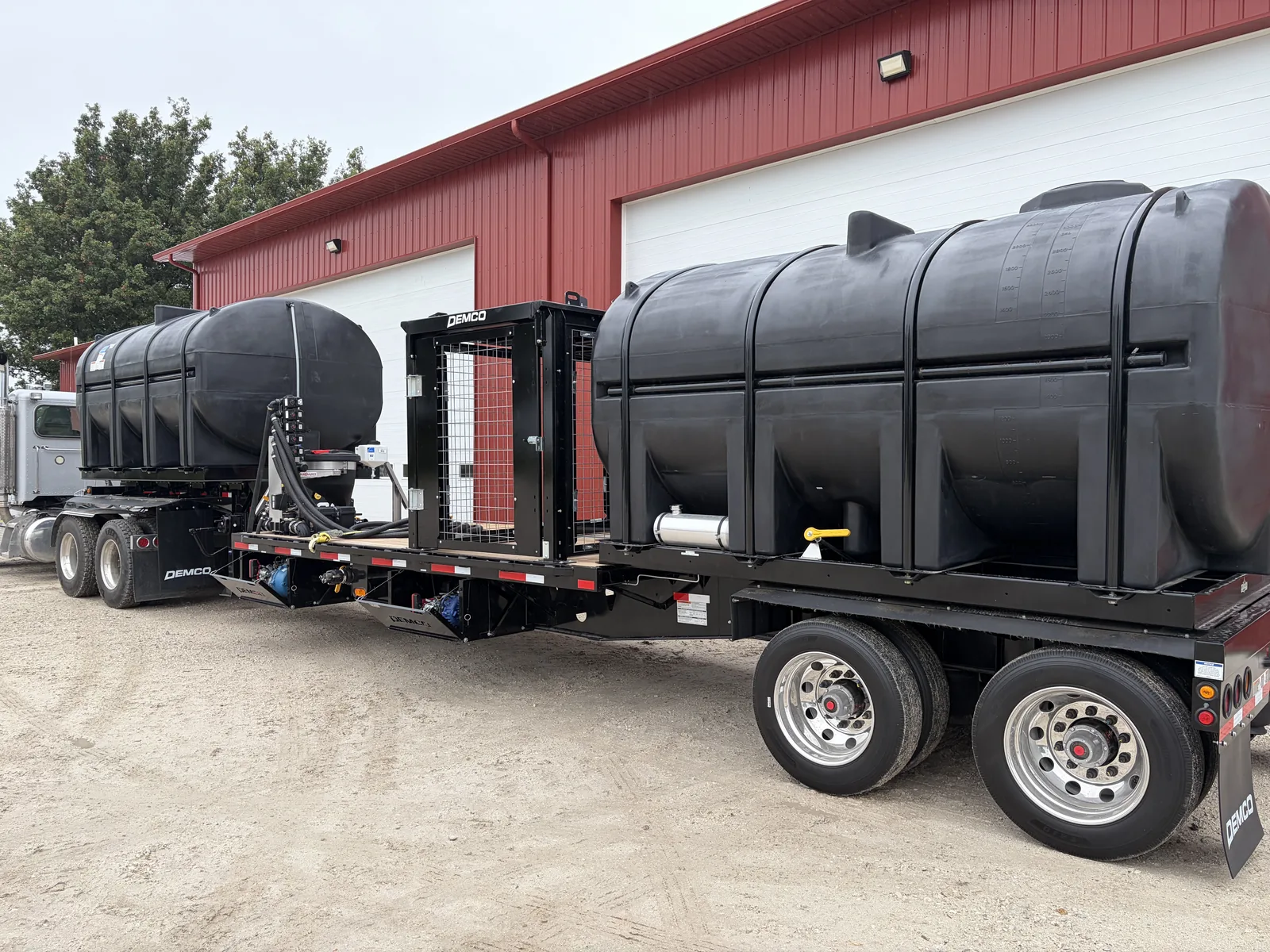 Demco tender: Fusion Inductor and stack between the water tanks