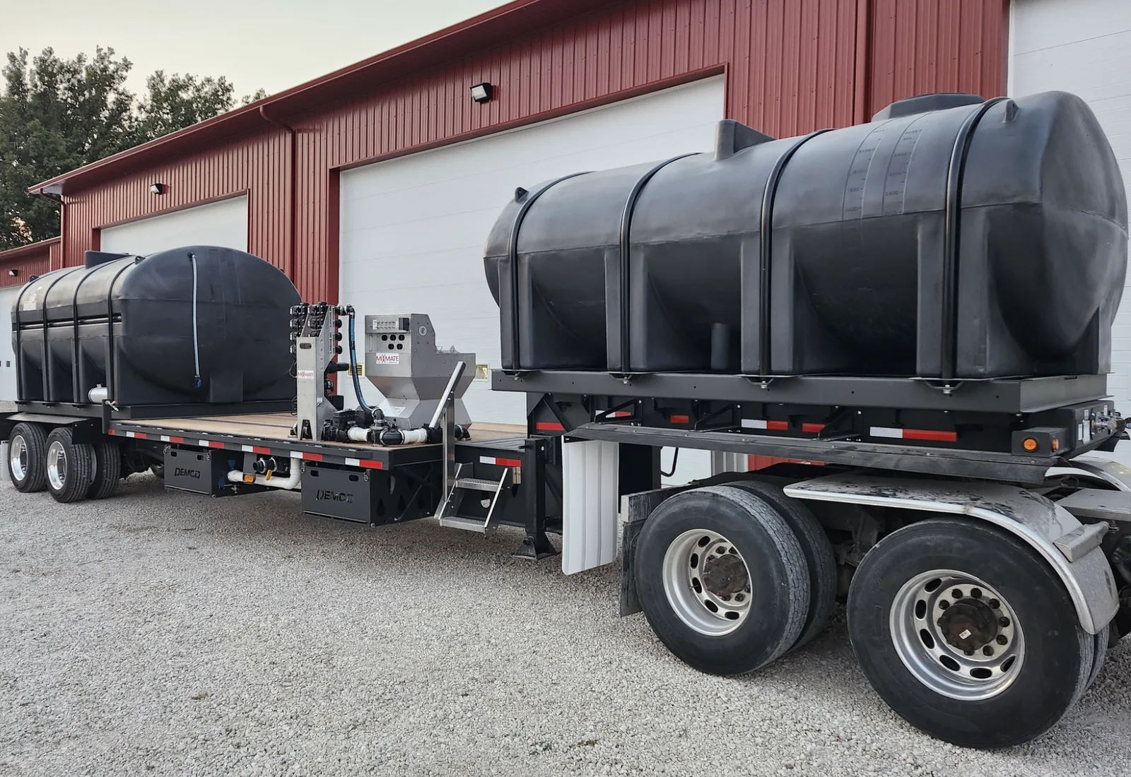 Demco tender with a Pro Inductor between the tanks