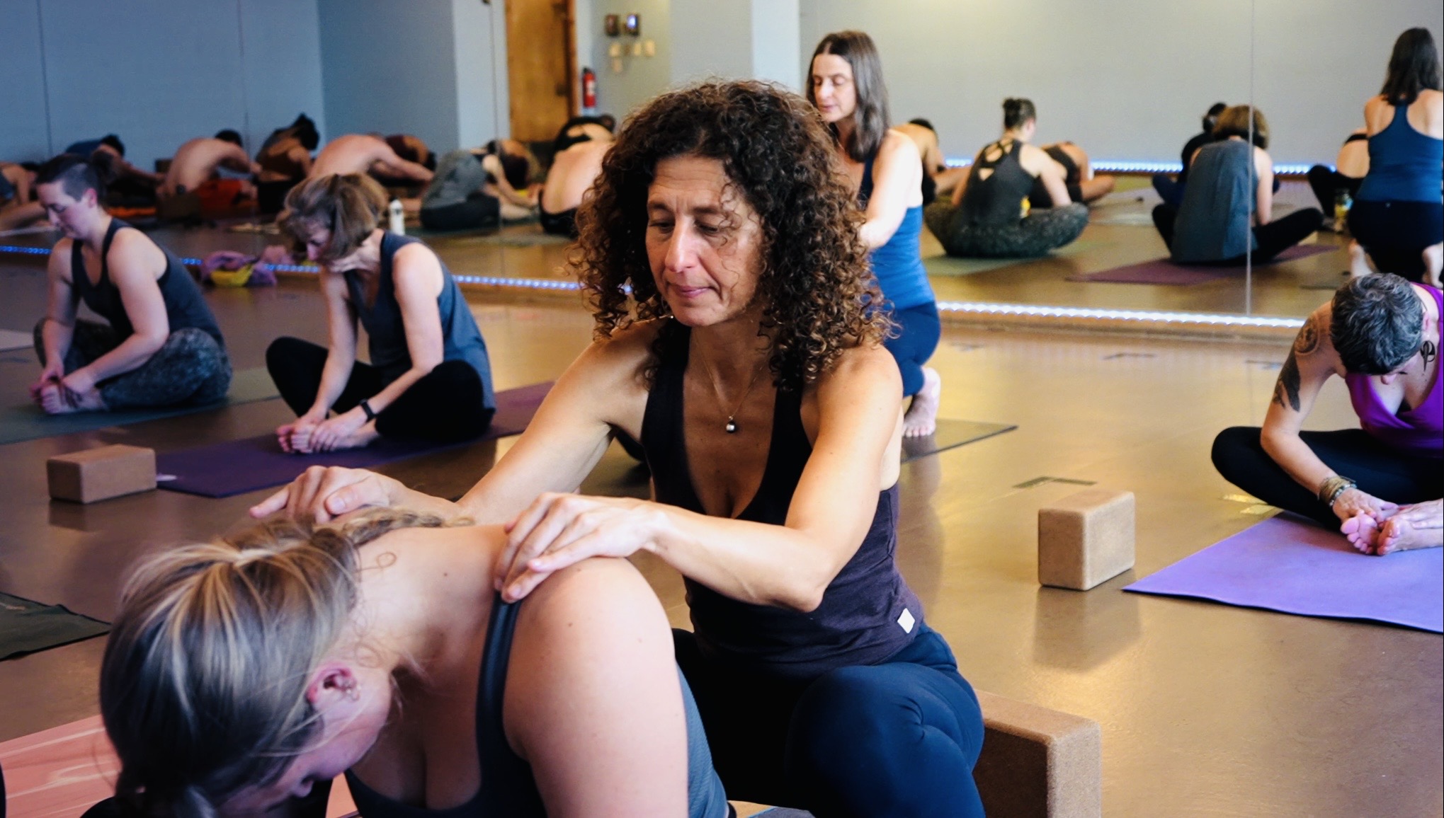 image of a peaceful acupuncture therapy room