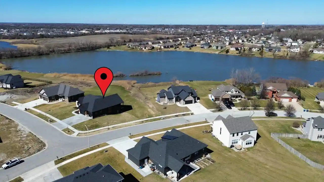 Snow-covered aerial view with route markers illustrating the property's regional location.