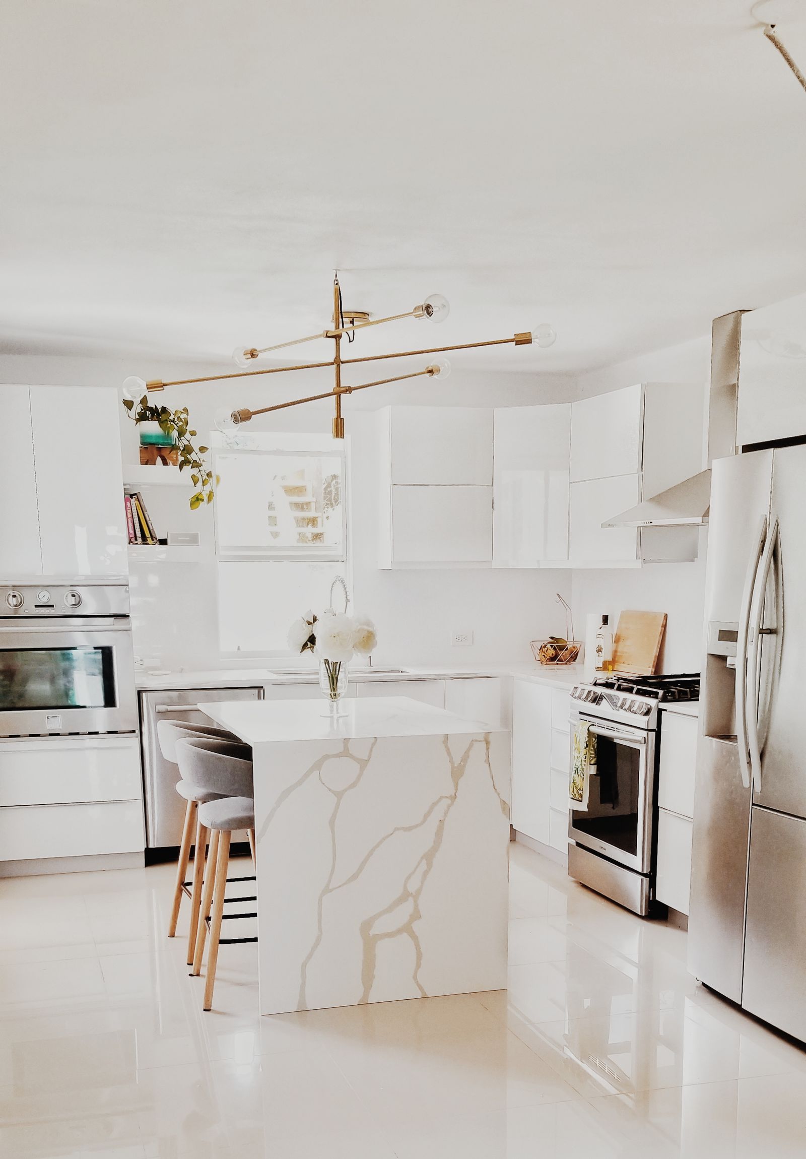 White marble style kitchen island, stone reference