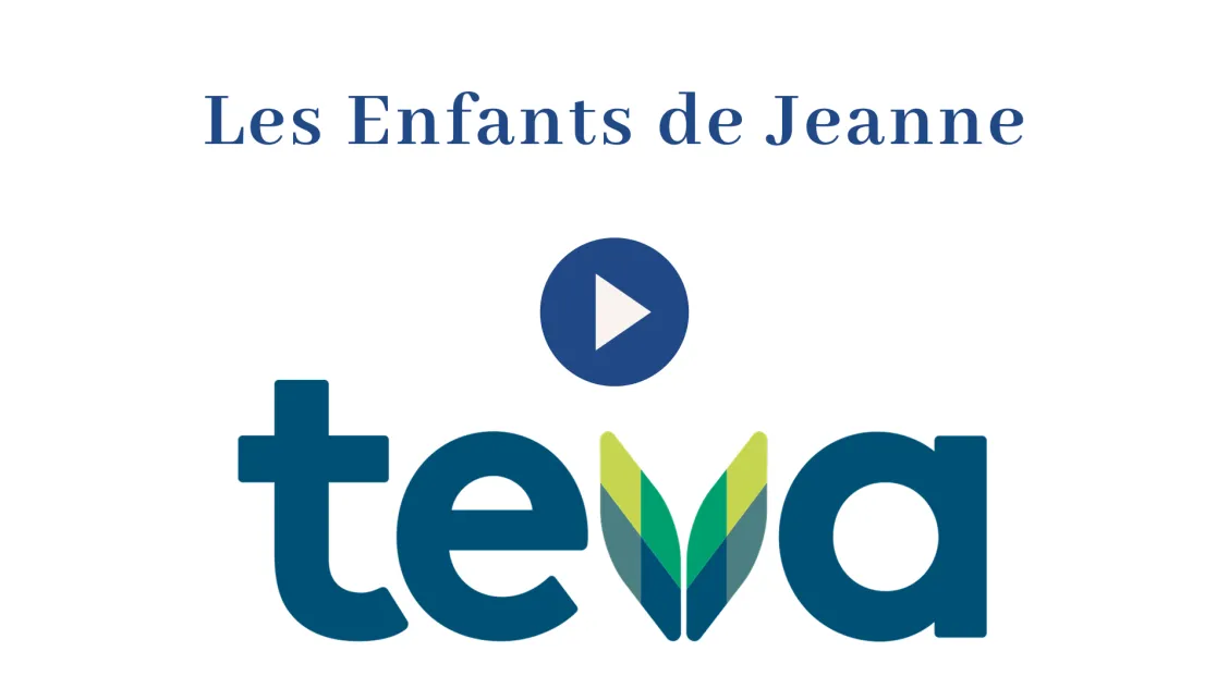 Texte Les Enfants de Jeanne au-dessus du logo Teva avec un symbole de lecture au-dessus du logo.