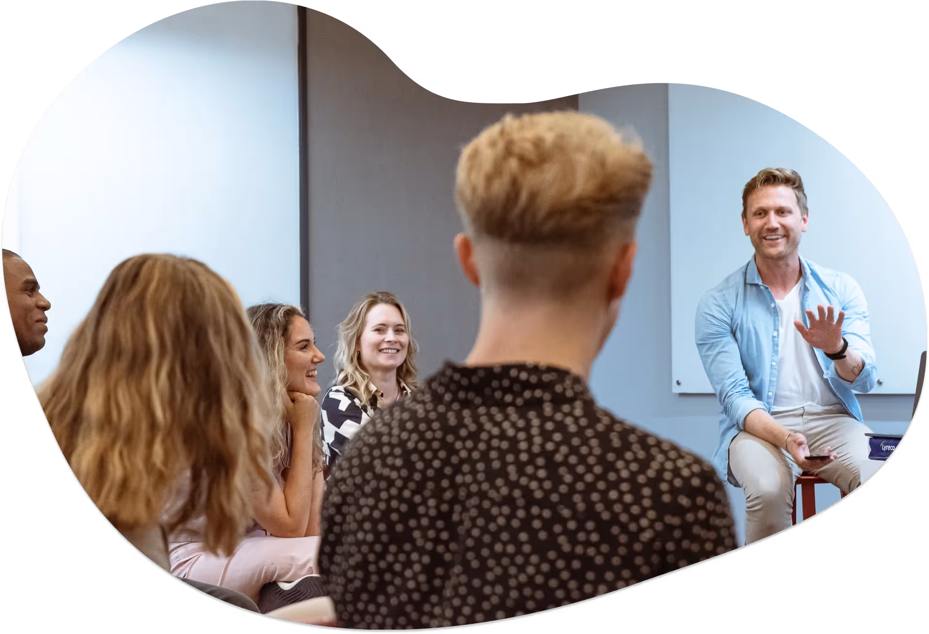 Tom Lavery running a coaching session in 2021