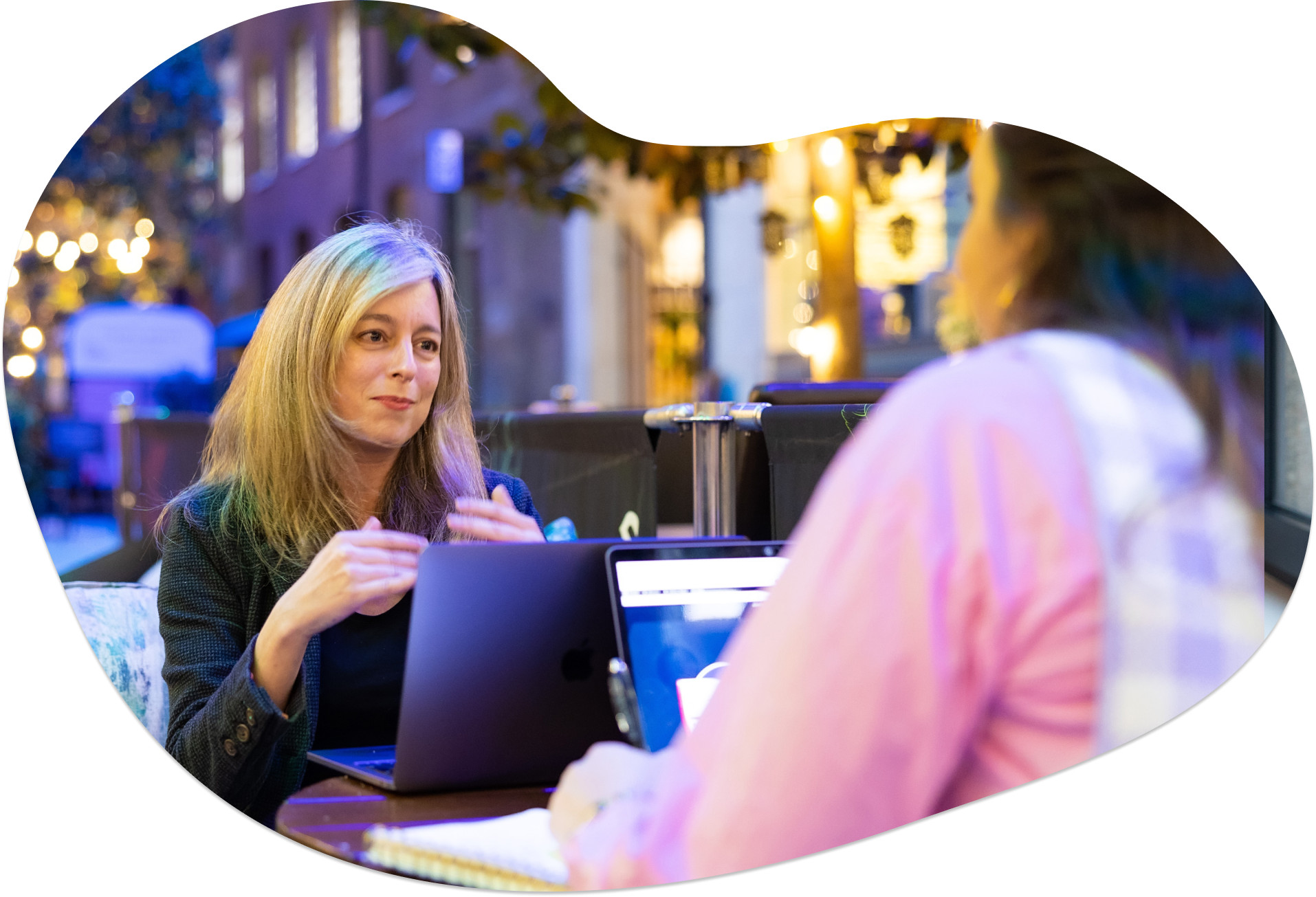 A one-to-one sales coaching session between a manager and a rep