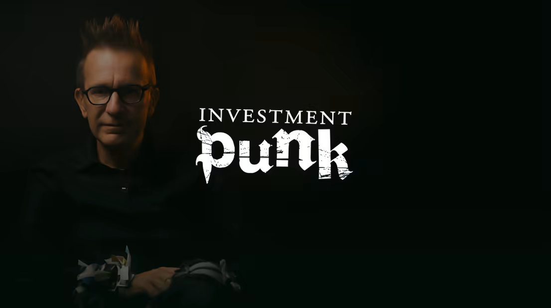 Gerald Hörhan neben dem Investment-Punk-Logo