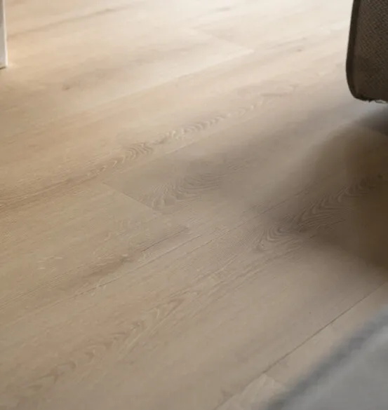 Clermont XL Plank 54822 PVC vloer in woonkamer