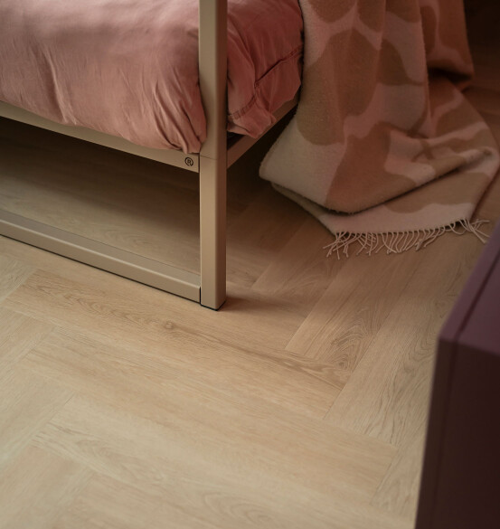 Clermont Visgraat XL 57820 PVC klik vloer in slaapkamer