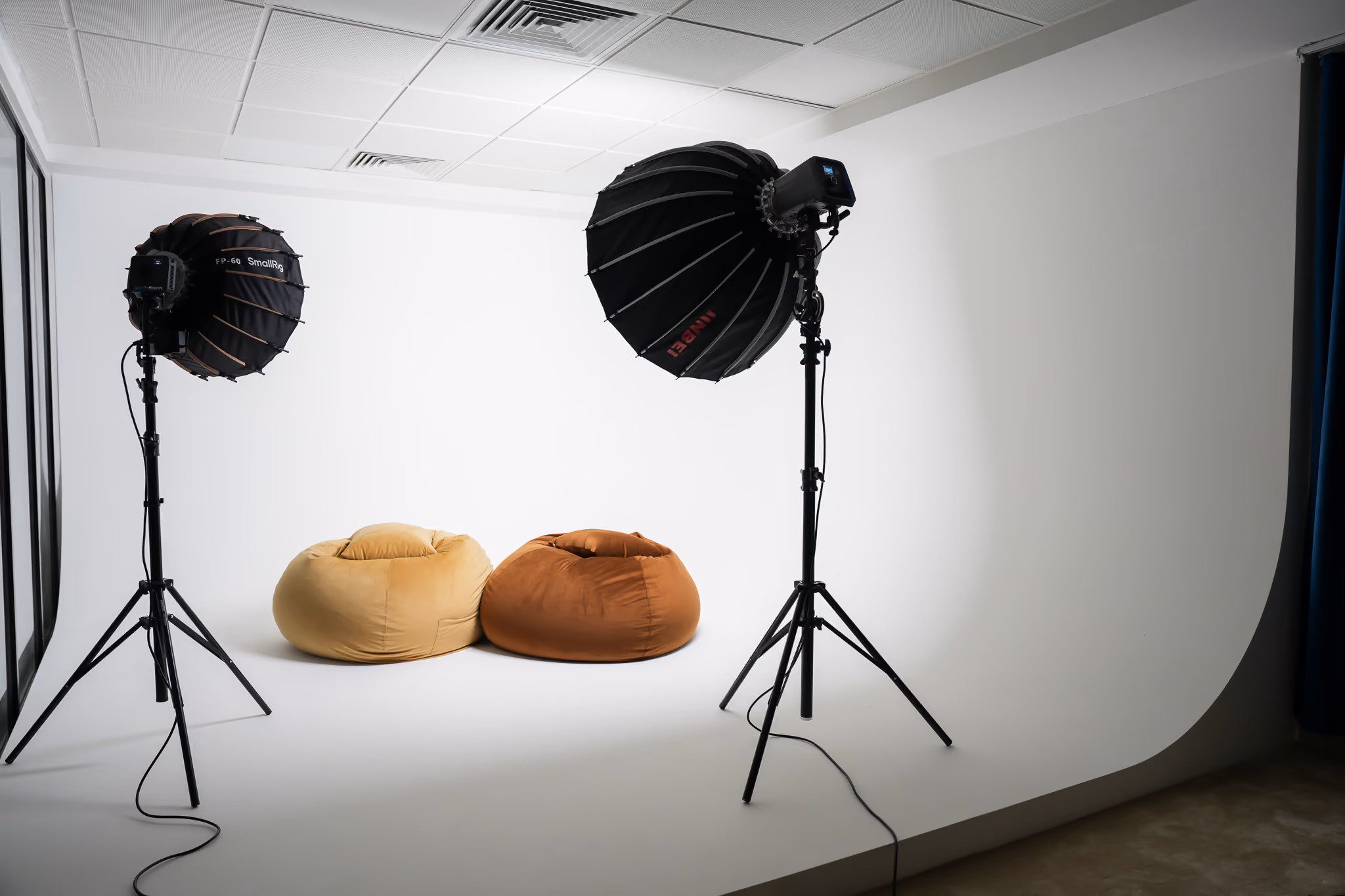 Cyclorama with 2 bean bags and 2 headlights