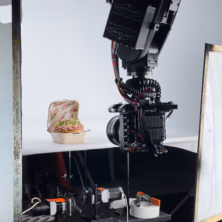 Bolt Jr+ with a Phantom VEO attached filming a sandwich 