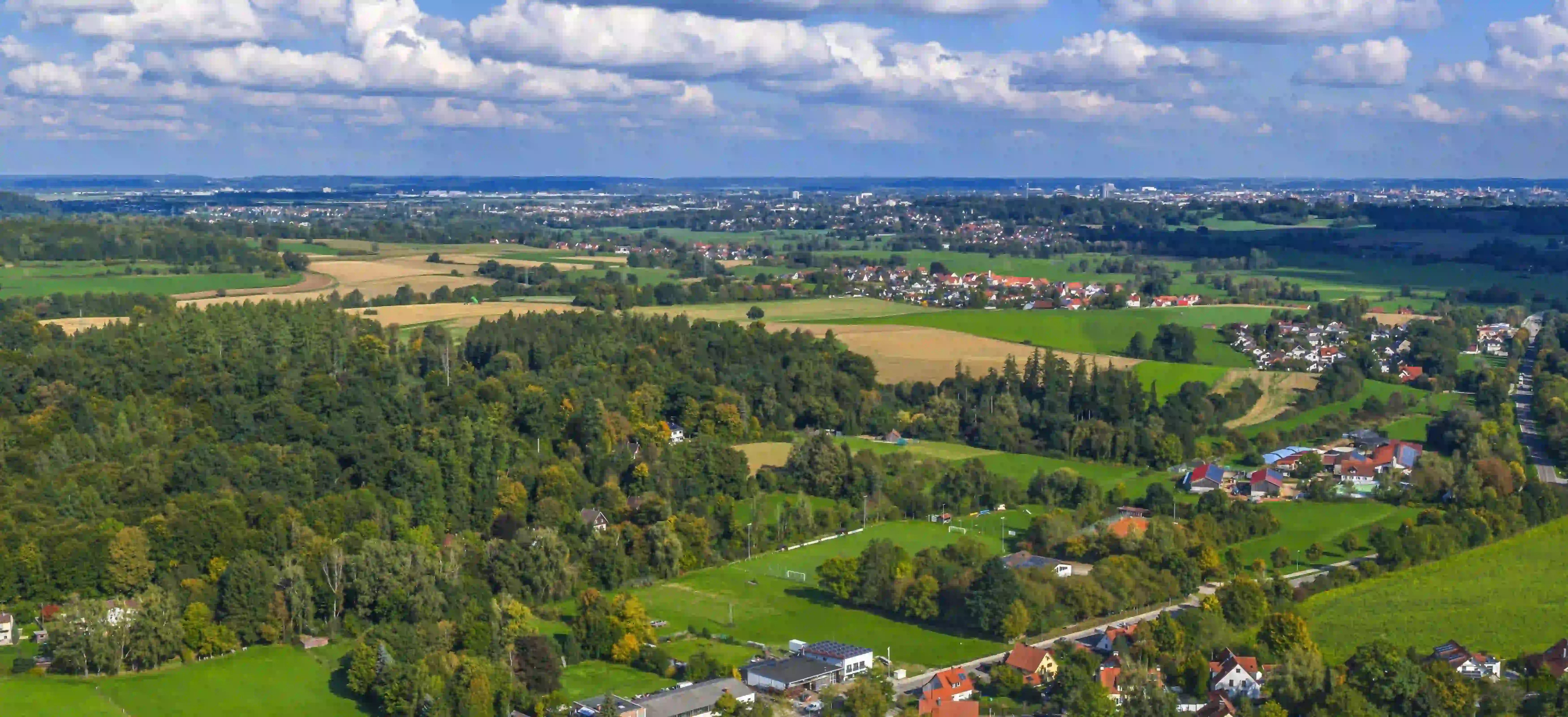 Luftaufnahme von Biburg im Landkreis Kelheim – Immobilienmakler Aurentum Immobilien