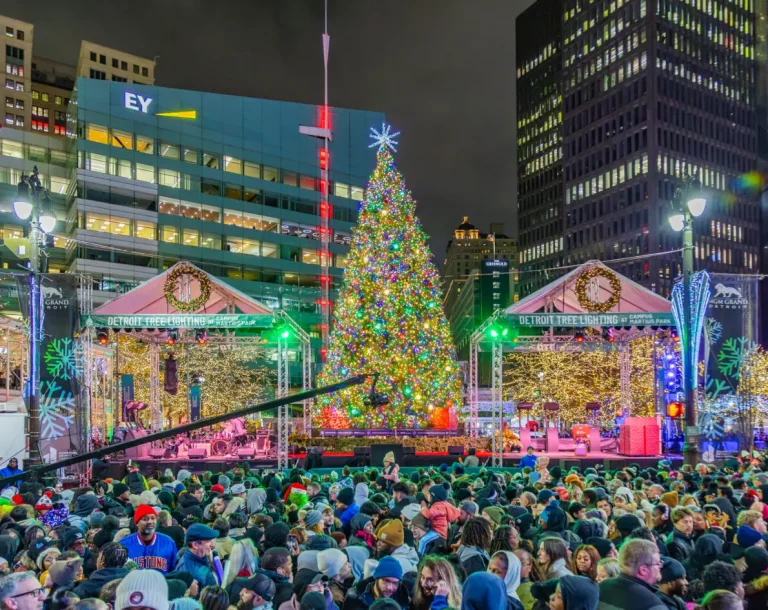 tree lighting and holiday concert in campus martius square