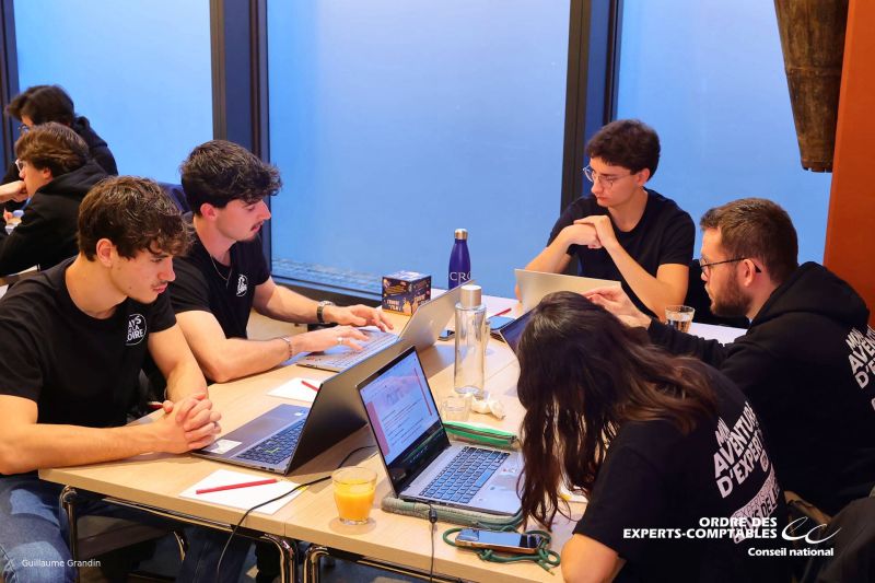 Business Game Digital, équipes en action pendant l'activité