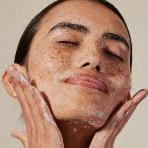 Neuro-terapia per pelle sensibile e reattiva del viso — riduzione del rossore e ripristino della barriera cutanea in ARCHIVIA, Perugia