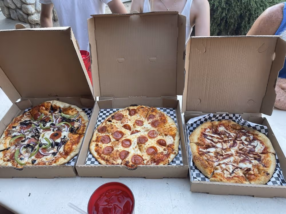 image of a family dining at the restaurant (for a italian restaurant)