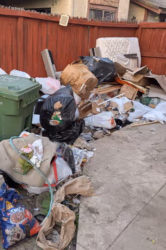 Junk removal and other professional handyman services and home repairs in Simi Valley.