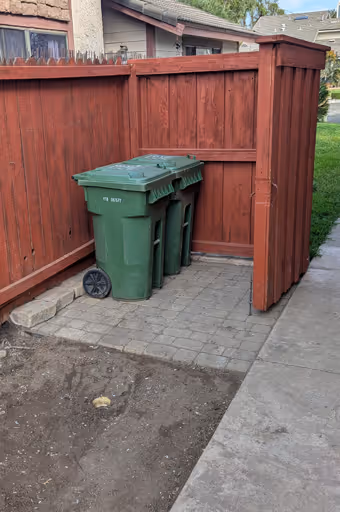 Junk removal and other professional handyman services and home repairs in Simi Valley.