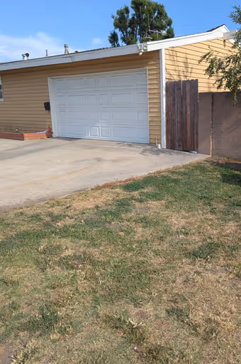 Junk removal and other professional handyman services and home repairs in Simi Valley.