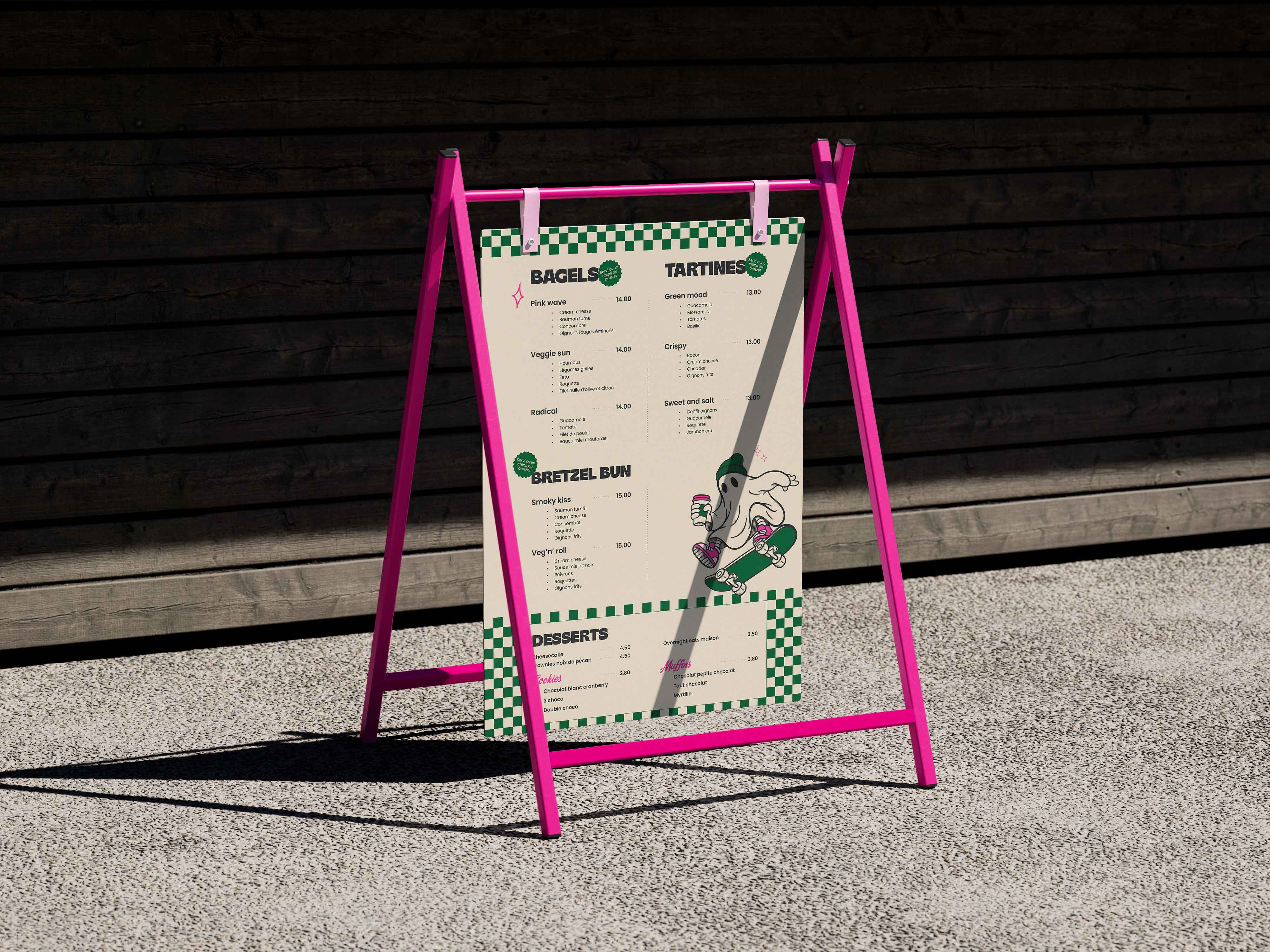 Menu du restaurant In Bloom posé sur un support, avec illustration graphique