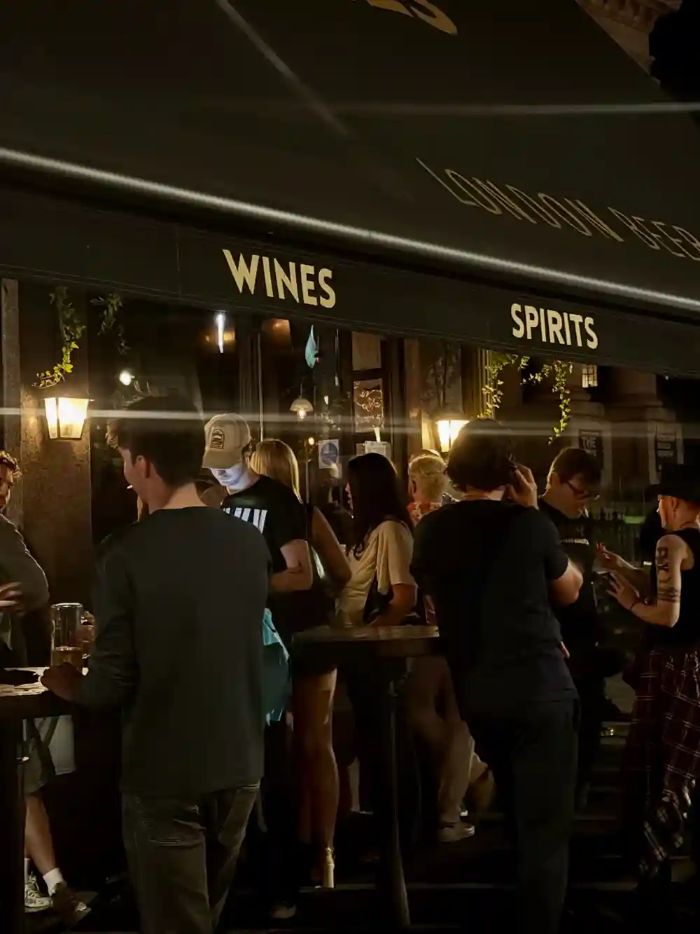 Outside, pint in hand, nowhere else to be 😌
Grab your mates, grab a table and stay a while!