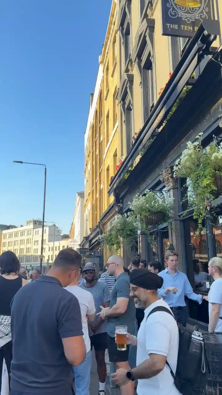 Nothing like a sunny Friday at the pub ☀️