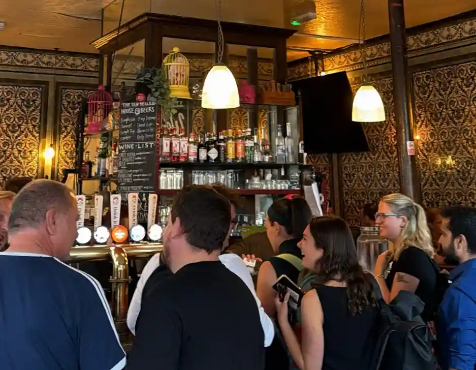 The summer’s winding down. The pub isn’t!

New month, more music, more pints and plenty more reasons to head to The Ten Bells 😉 !