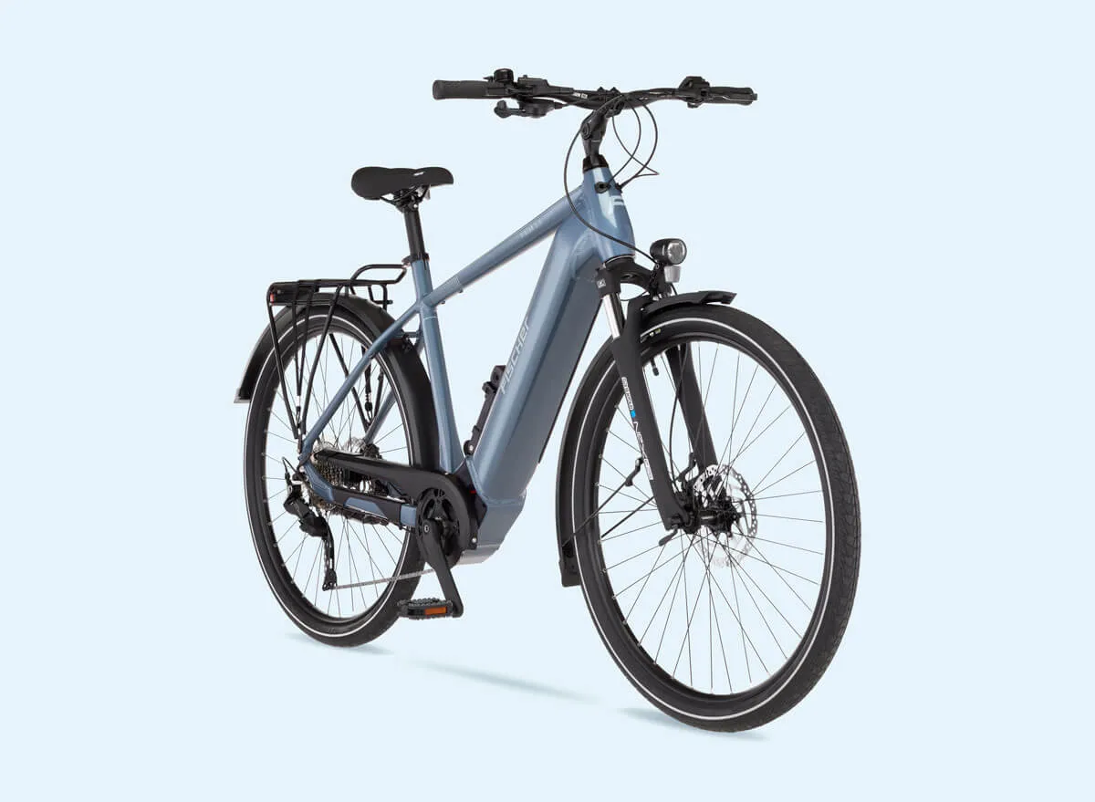 Blaues Fischer Viator-Elektrofahrrad mit hohem Einstieg (Diamant-Rahmen) von schräg rechts