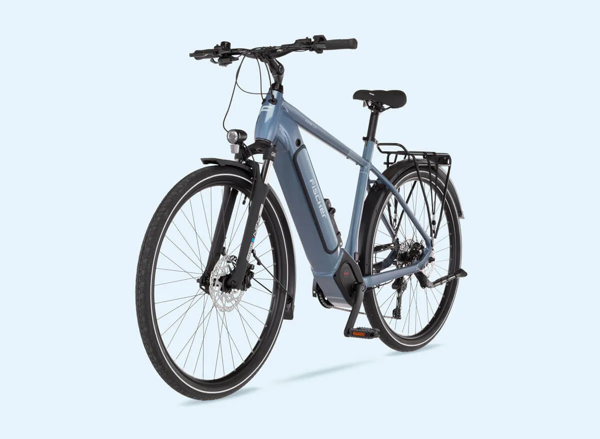 Blaues Fischer Viator-Elektrofahrrad mit hohem Einstieg (Diamant-Rahmen) von schräg links