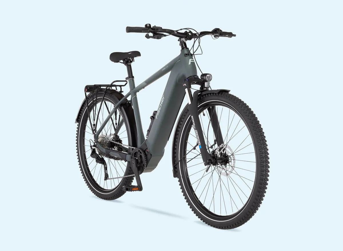Blaues Fischer Terra-Elektrofahrrad mit hohem Einstieg (Diamant-Rahmen) von schräg rechts