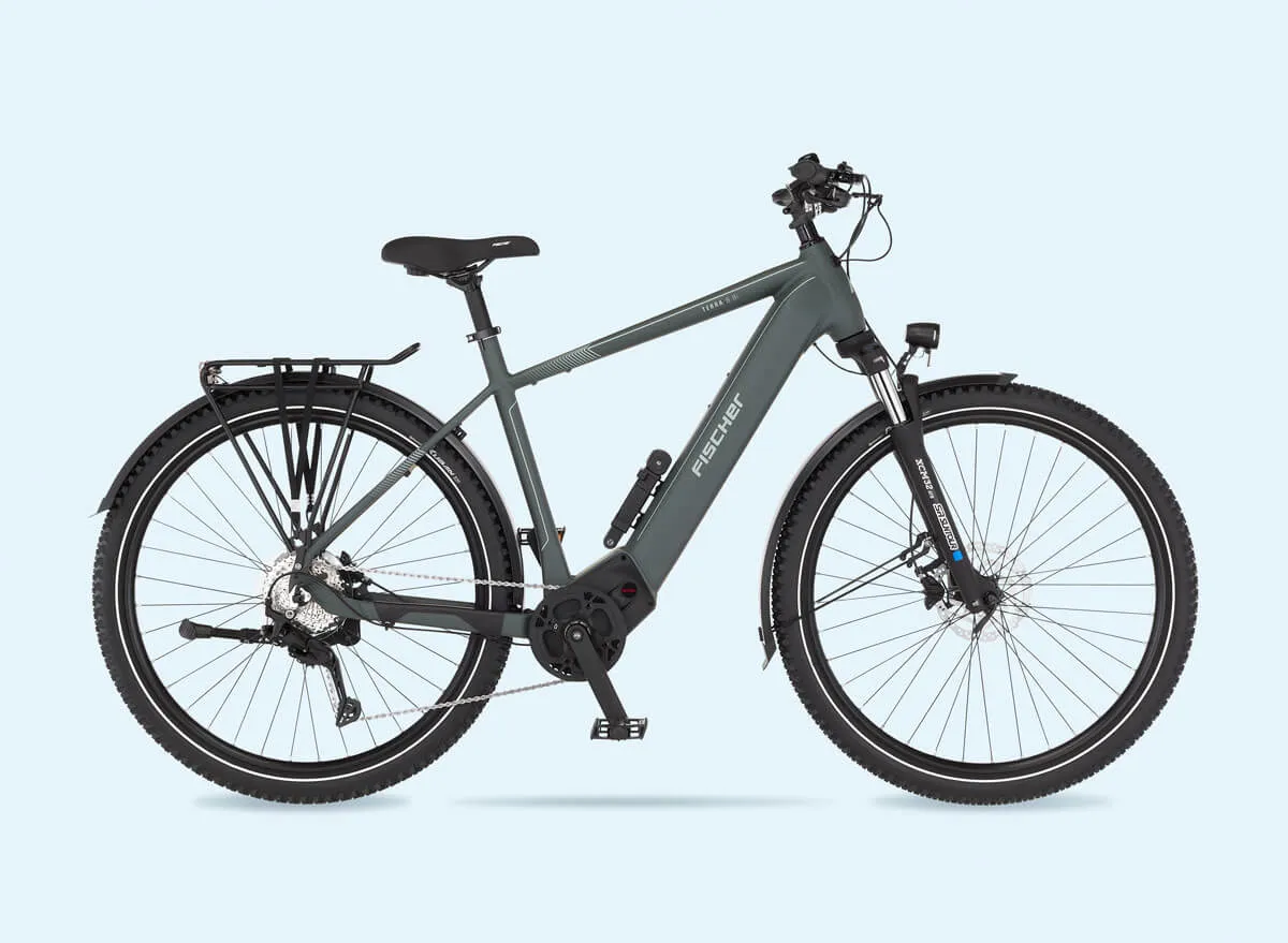 Blaues Fischer Terra-Elektrofahrrad mit hohem Einstieg (Diamant-Rahmen) von rechts
