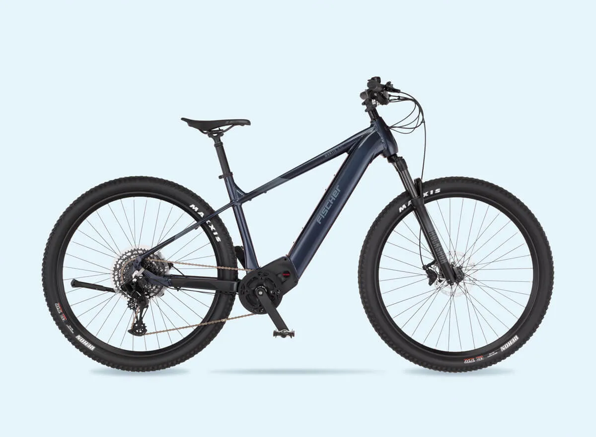 Blaues Fischer Montis-Elektrofahrrad mit hohem Einstieg (Diamant-Rahmen) von rechts