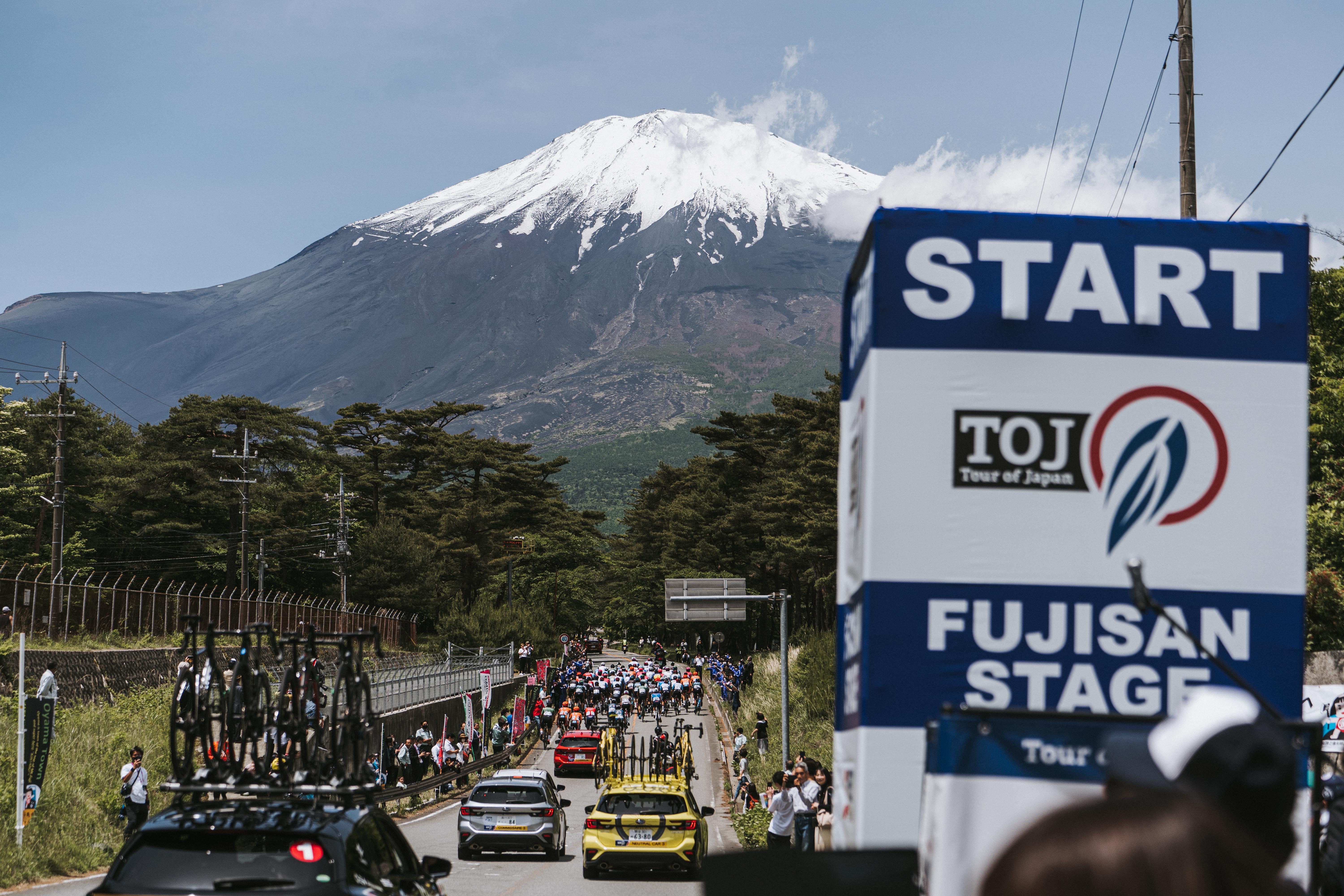 [digital project] image of past client project on a magazine (for a ai legal tech company)