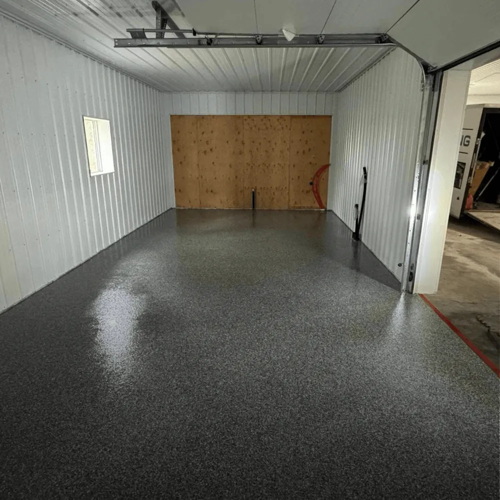 Rubber stone service bays