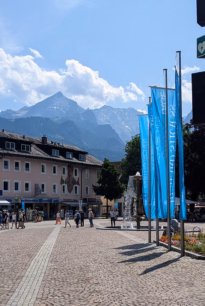 Die Berge sind von Garmisch-Partenkirchen aus zum Greifen nah; Foto: Richard-Strauss-Tage