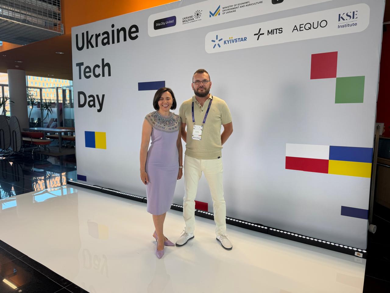 Євген Шевченко (SHERIFF) та Наталія Микольська під час міжнародного форуму Ukraine Tech Day 2026 у Гданську