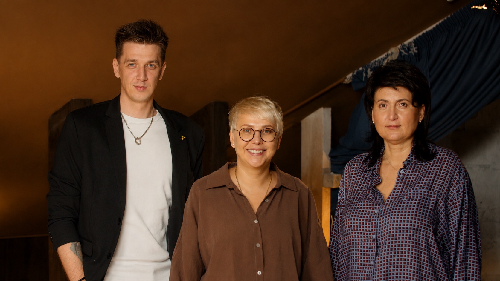 Євген Єгоров у студії TAX Podcast під час розмови про кібербезпеку бухгалтерії