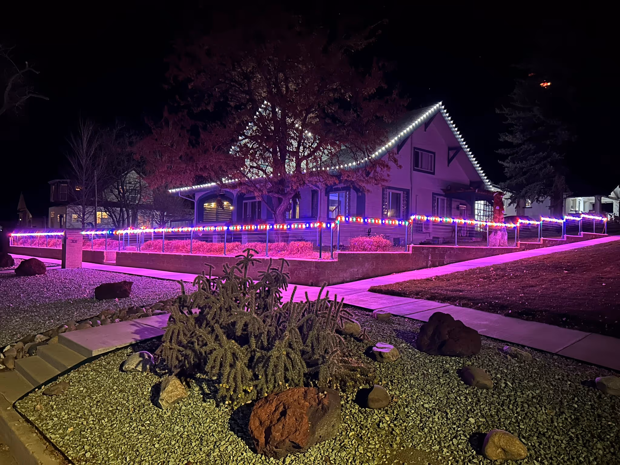 Holiday lights installation by A‑Breasy in Dallas, featuring clean roofline lighting and festive seasonal design.