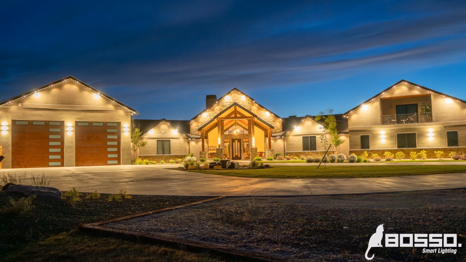 Permanent outdoor lighting system illuminating a house