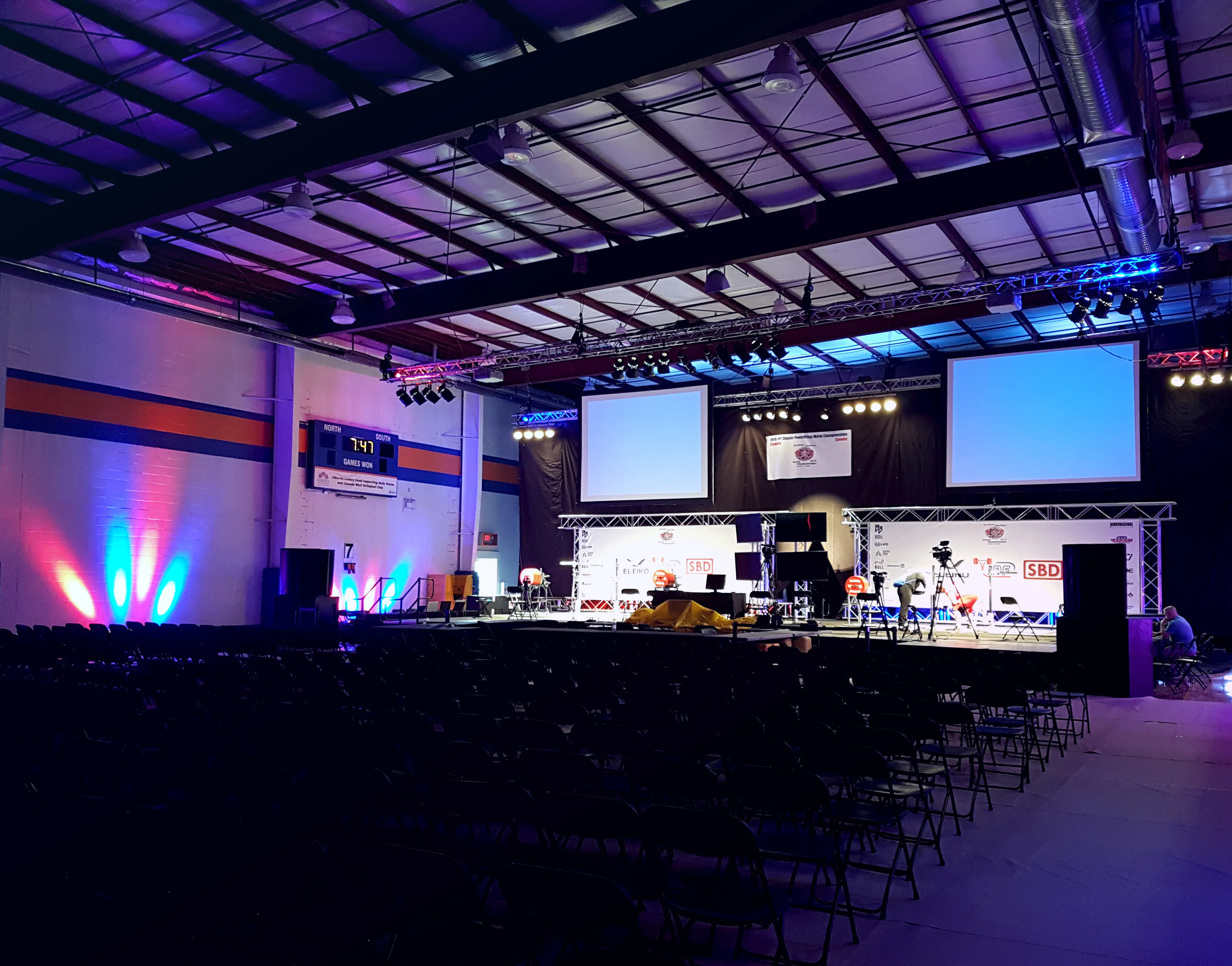 lighting and stage set up for dekeda boxing powerlifting