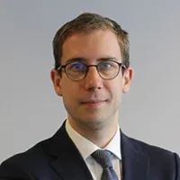 Portrait d'Henry Cappe de Baillon, Product Owner outils Relation Client à La Poste