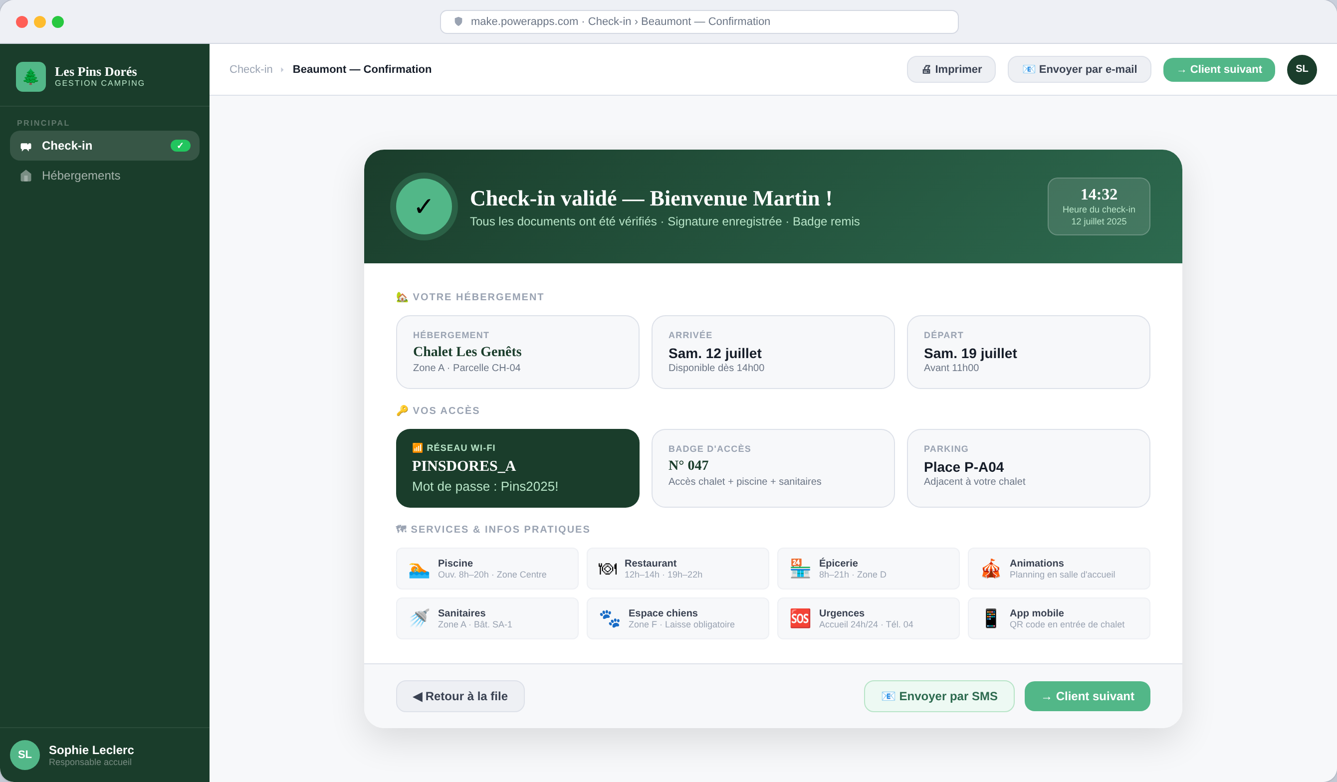 Récapitulatif d’arrivée remis au client : hébergement, dates, Wi-Fi, badge et parking