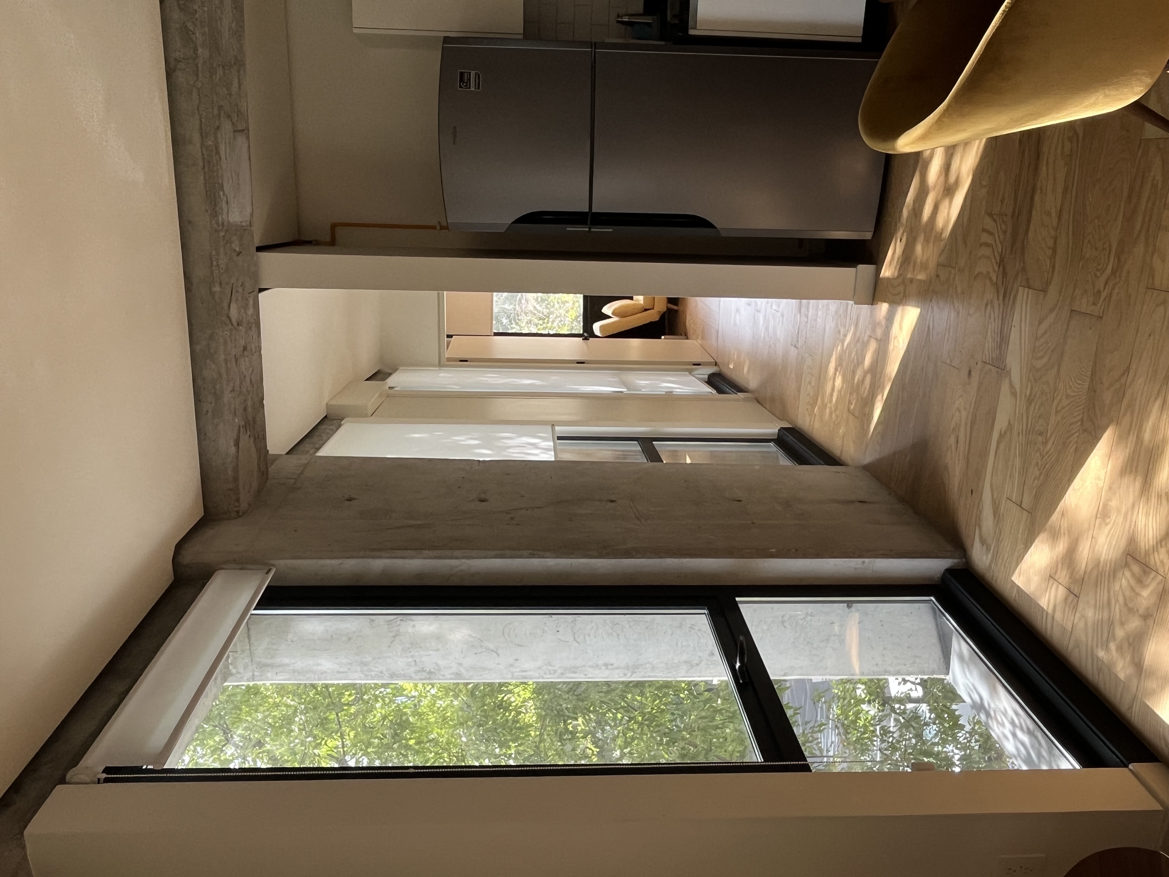 Dondé 208 — interior