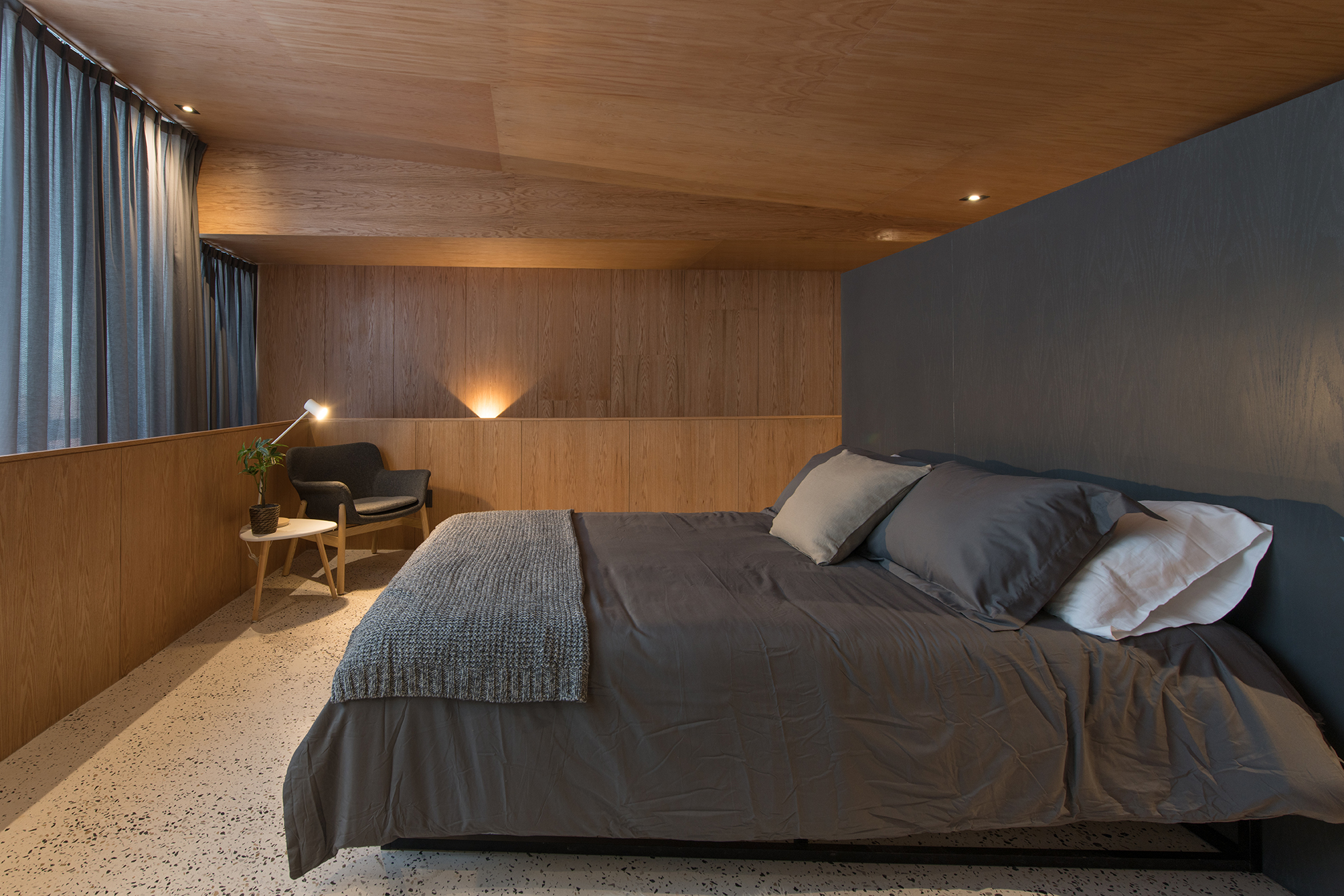 Triplex — detalle 2