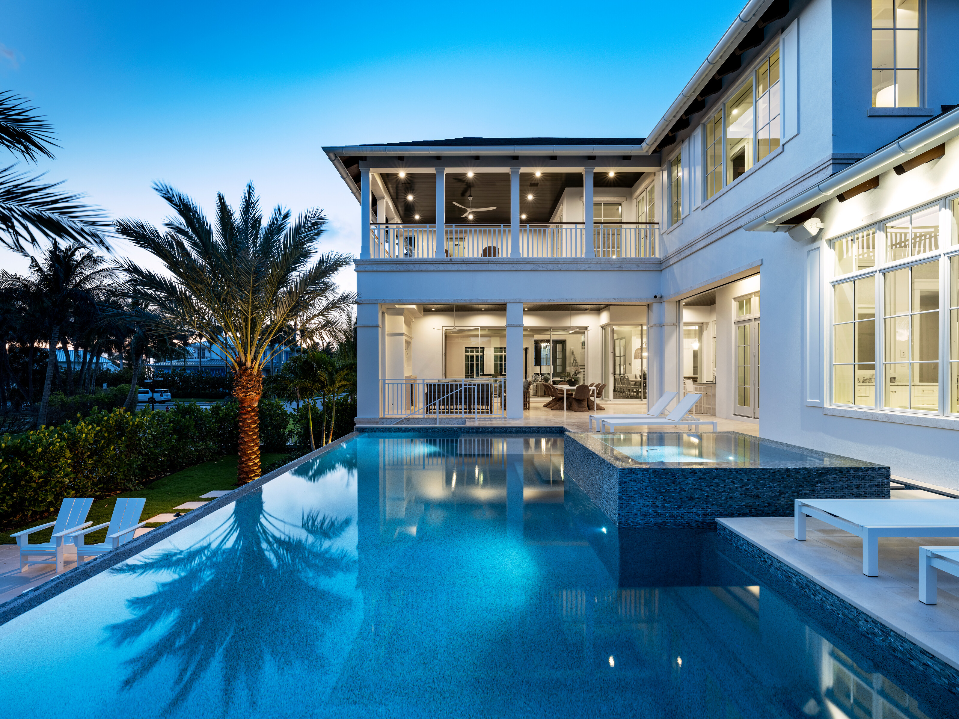Luxury spa pool at dusk - Sea Mist Sarasota